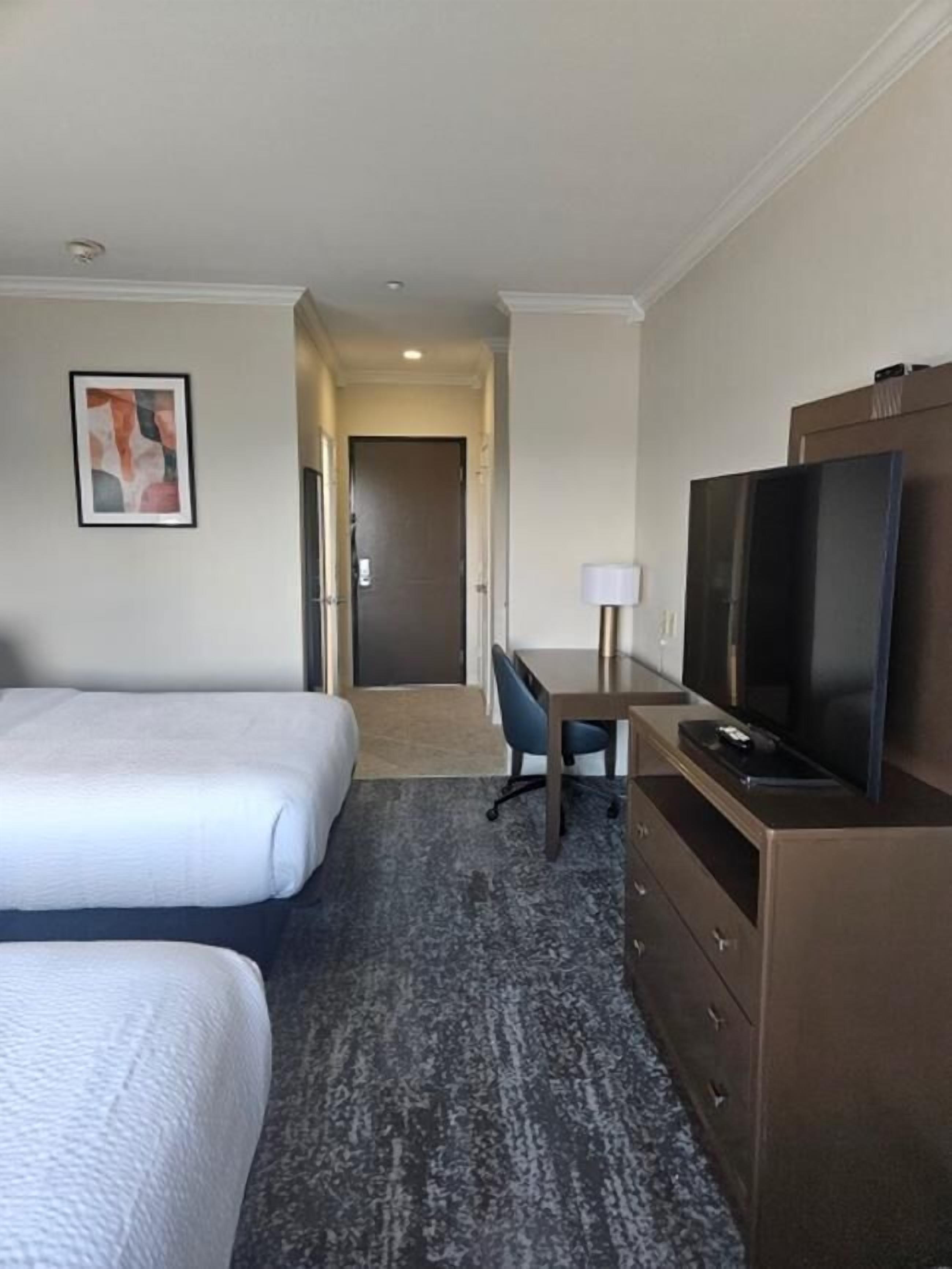 egyptian cotton sheets, premium bedding, down duvets, desk