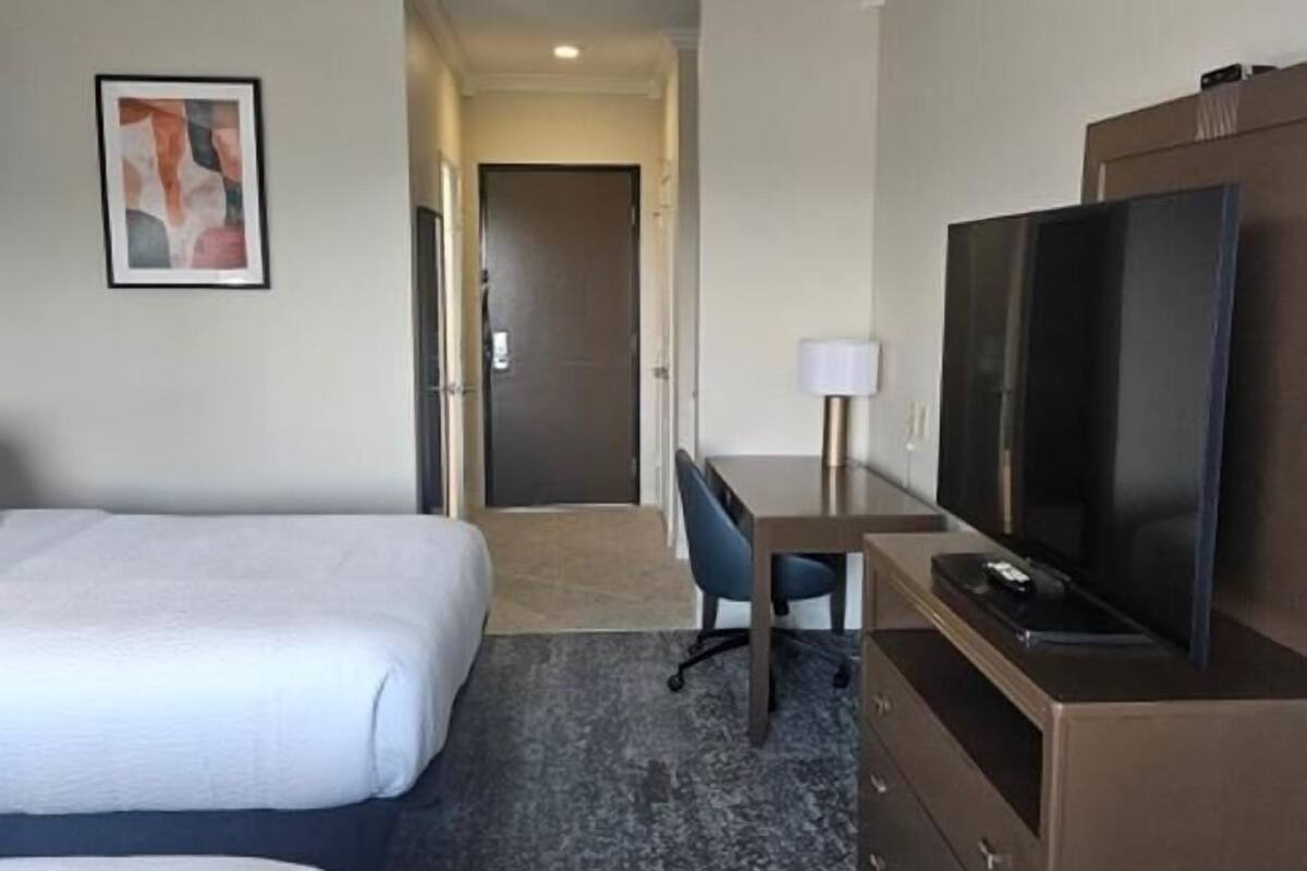 egyptian cotton sheets, premium bedding, down duvets, desk