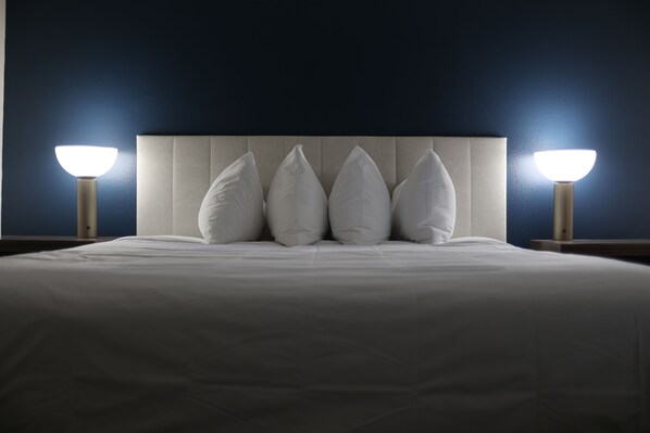 Sengetøy av topp kvalitet, dundyner og skrivebord