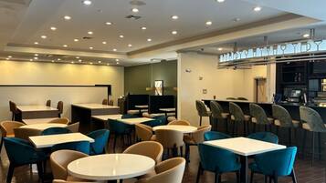 Serves dinner and happy hour