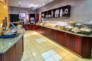 Desayuno continental incluido todos los días 