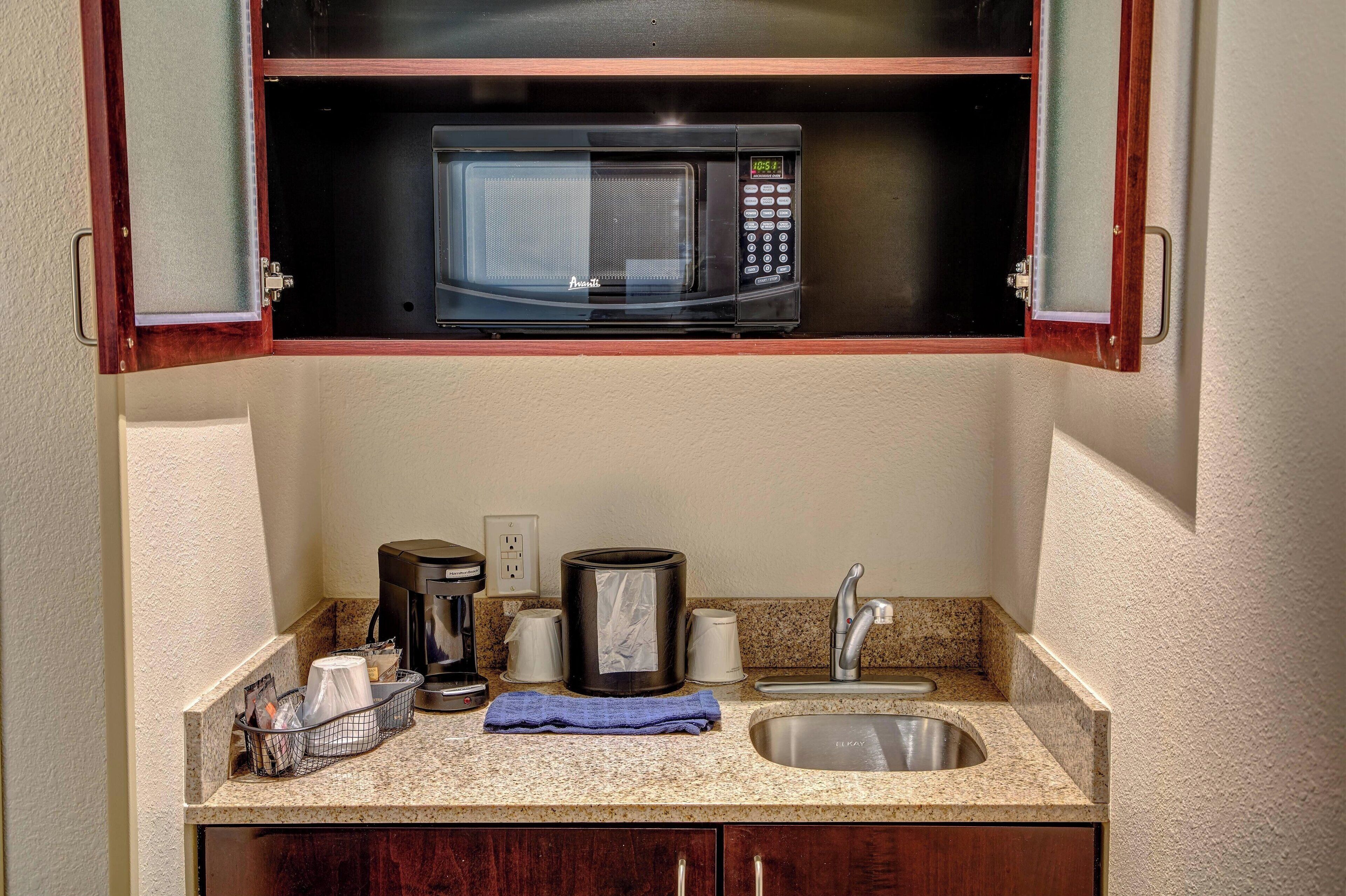 fridge, microwave, coffee/tea maker