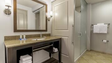 Studio Suite, 1 King Bed with Sofa bed, Kitchenette | Bathroom | Designer toiletries, hair dryer, towels, soap