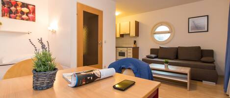 مكواة/لوح كي وواي فاي مجانًا وملاءات أسرّة