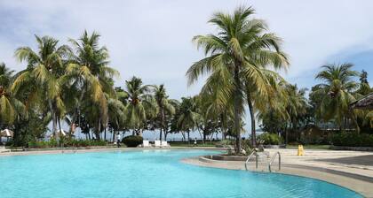 Sta. Monica Beach Club