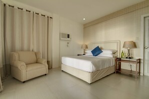 Minibar, in-room safe, desk, rollaway beds