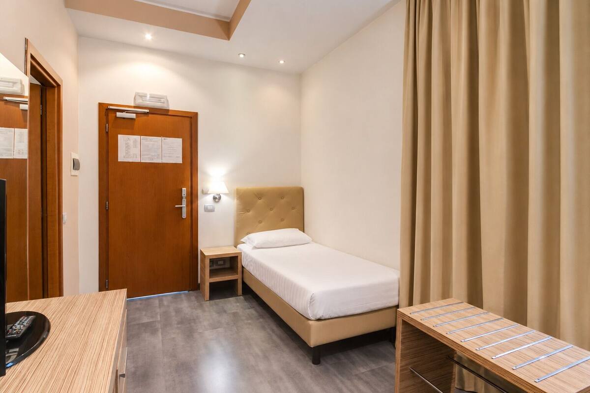 Compact room