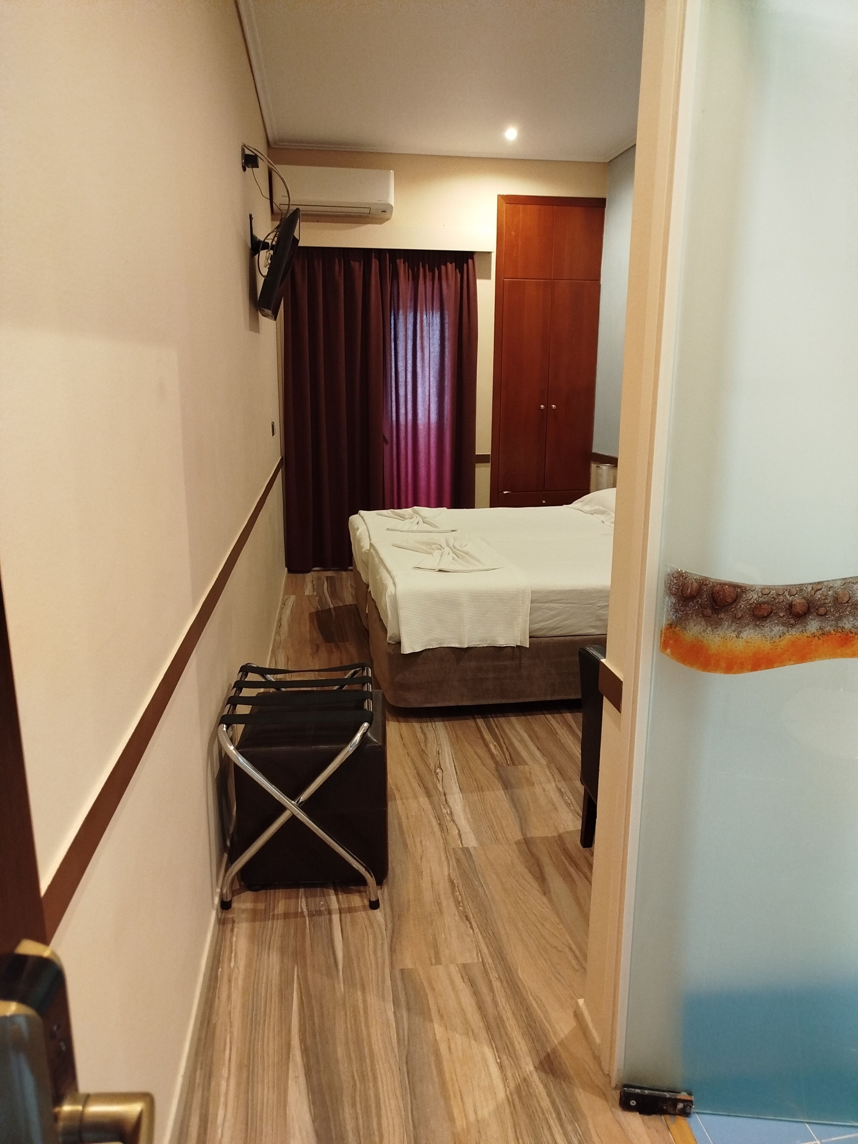 Single Room | In-room safe, desk, free WiFi, bed sheets
