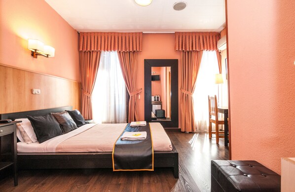 In-room safe, desk, rollaway beds, free WiFi