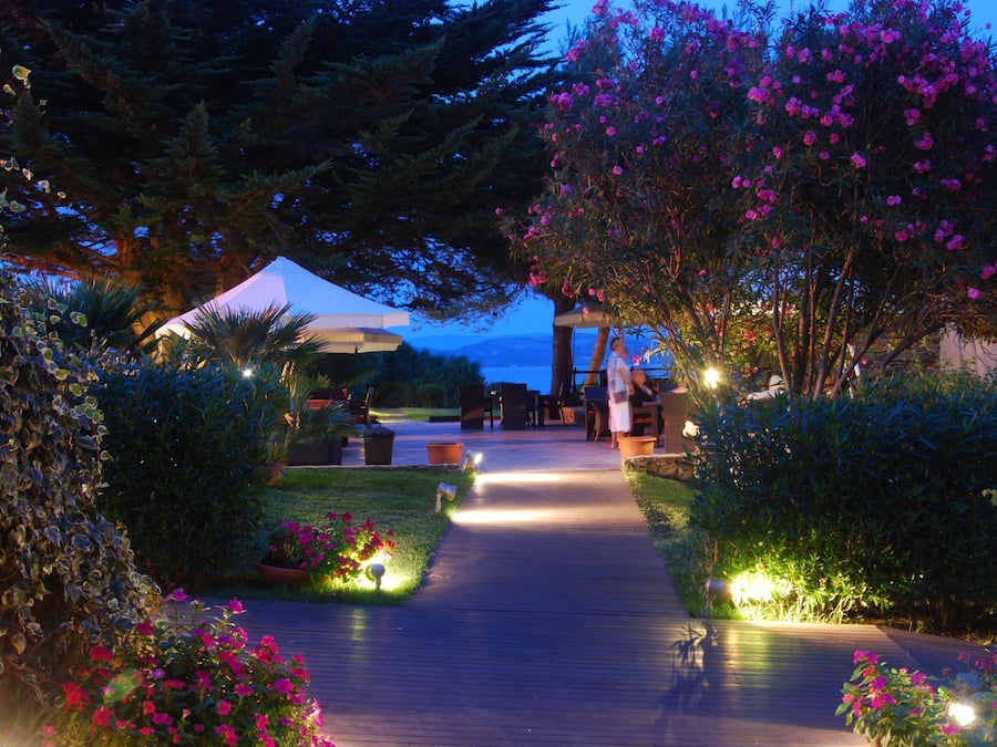 Perincian bahagian luar