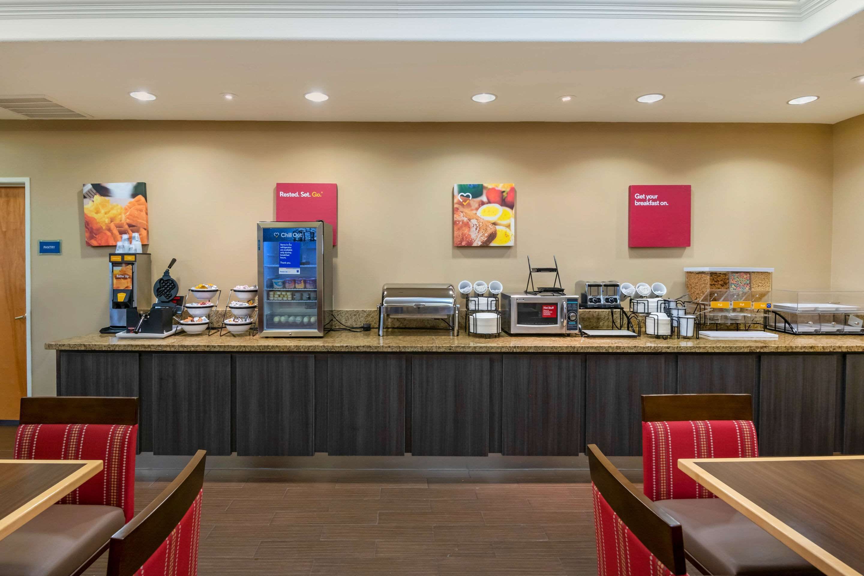 free daily full breakfast