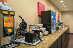 Petit déjeuner complet compris tous les jours