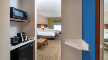 In-room safe, desk, iron/ironing board, free WiFi
