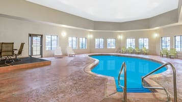 Indoor pool, pool loungers
