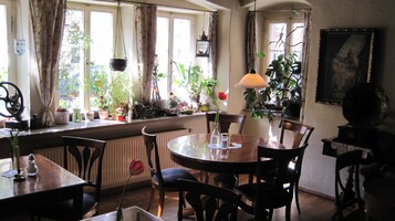 入住/退房自助服务终端