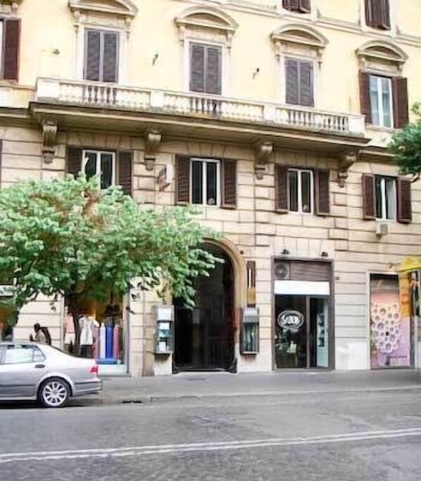 Exterior - Florida rooms - comfort Hotel (Rome)