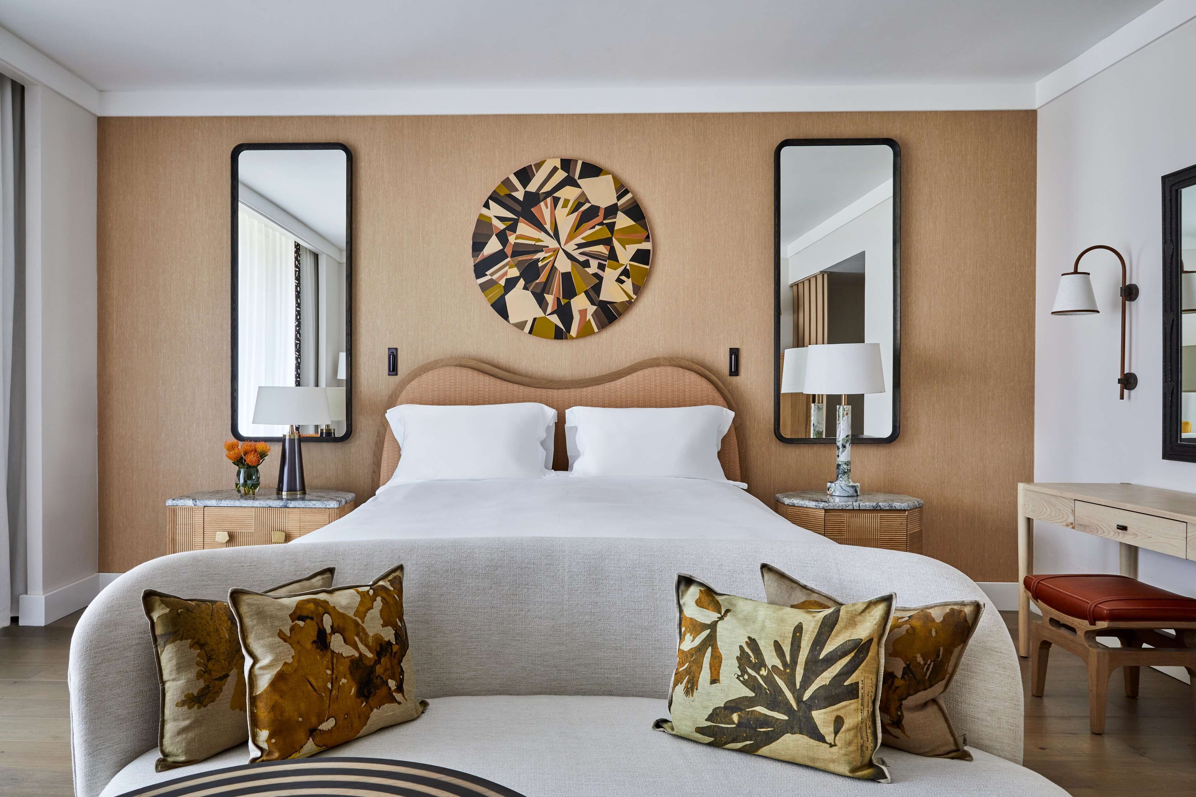 Premier Room, 1 King Bed, Mountain View (Marina) | Premium bedding, down duvets, pillow-top beds, free minibar items