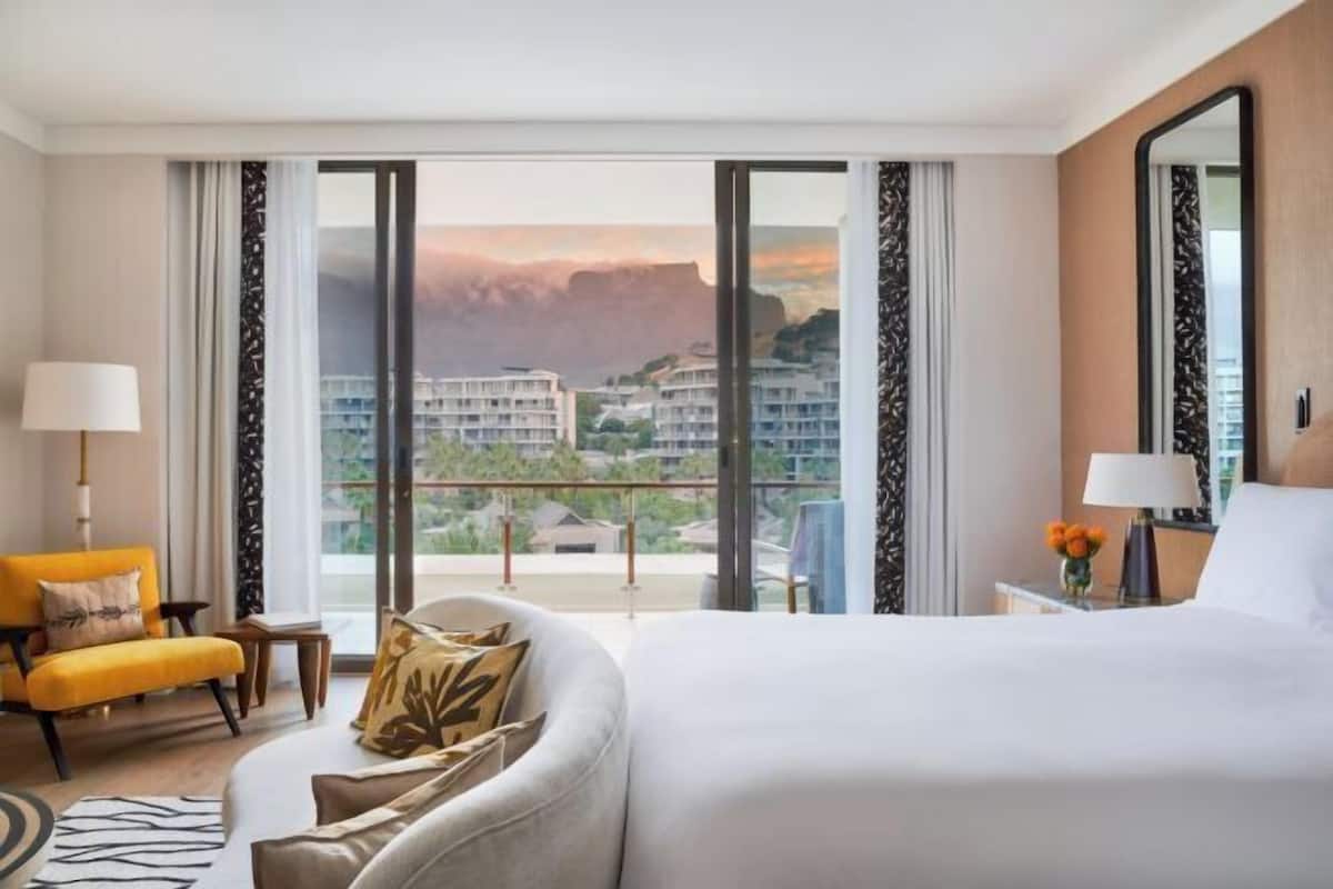 Premium bedding, down duvets, pillow-top beds, free minibar items