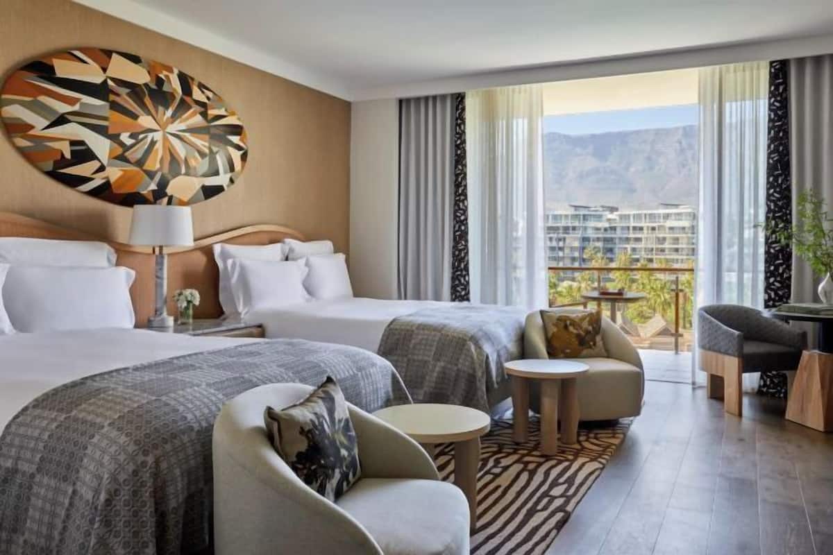 1 bedroom, premium bedding, down comforters, pillowtop beds