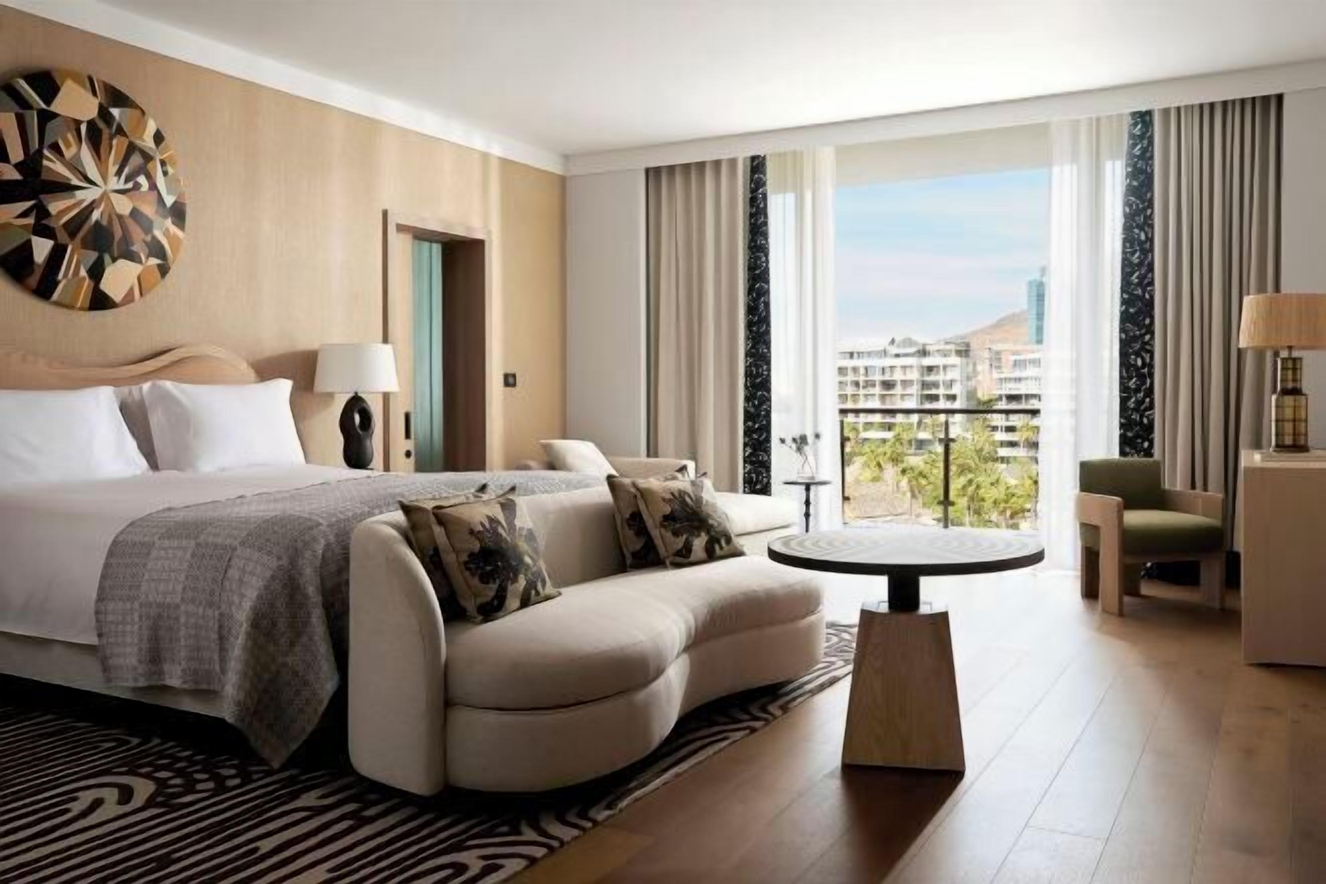 Premium bedding, down comforters, pillowtop beds, free minibar items