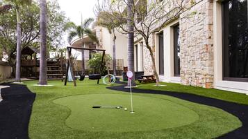 Children’s play area – outdoor