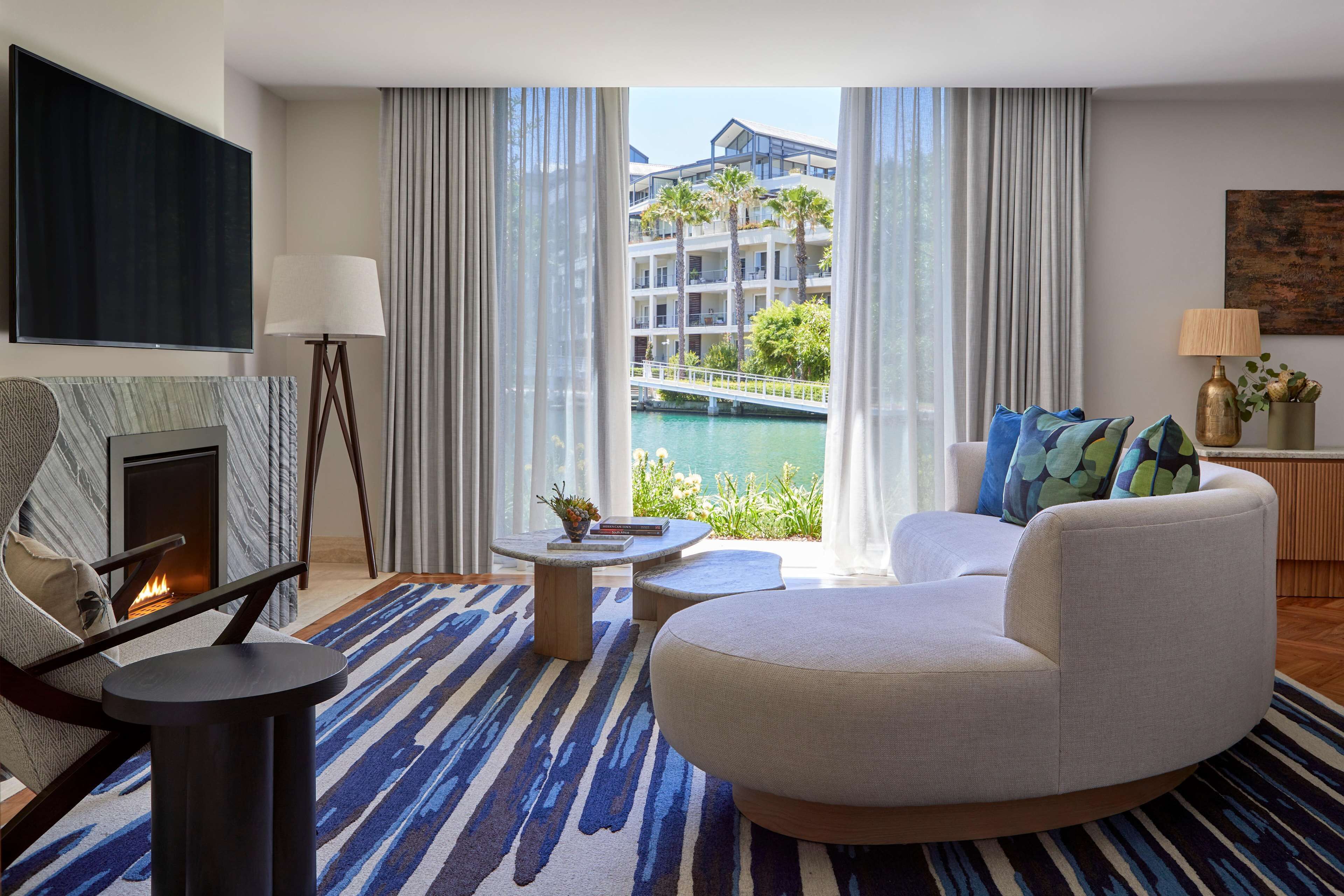 ポンチョ・ケープ 2-IN-1 RESORT CAPE Perfect Place to stay in CPT! - Review of Cape Paradise