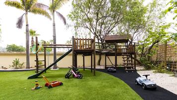 Children's play area - outdoor