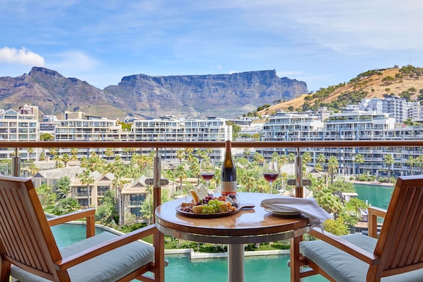 Grand Suite, 1 Bedroom, Marina View | Mountain view