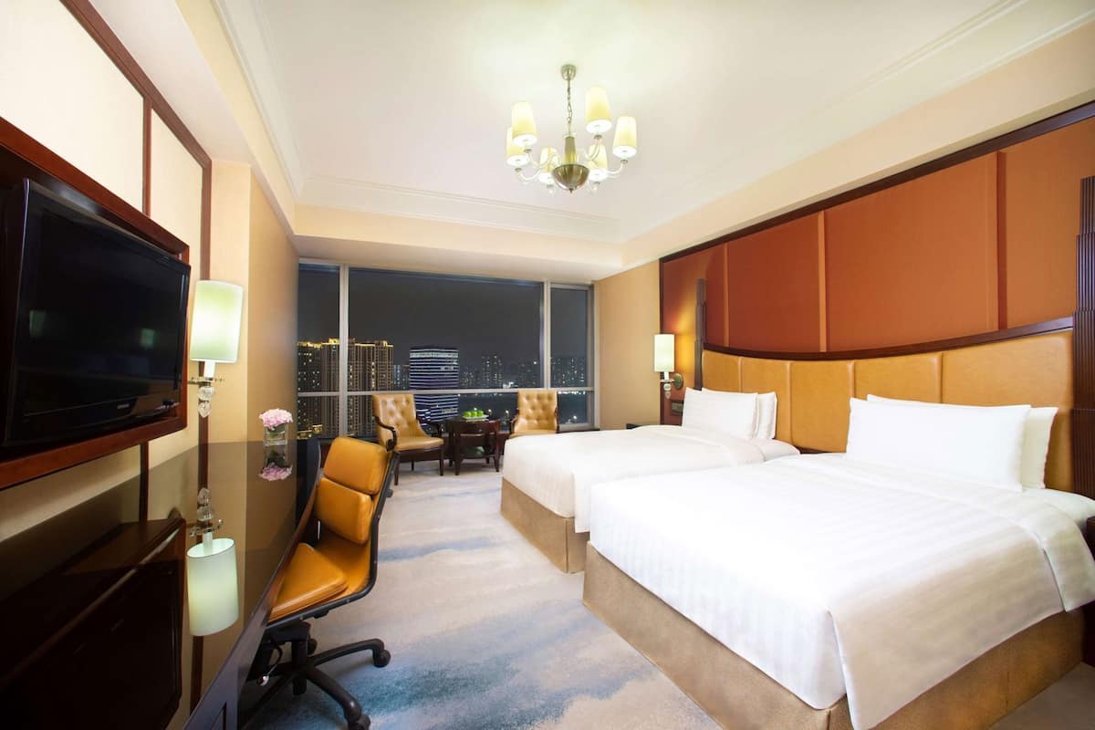 Minibar, in-room safe, desk, blackout curtains