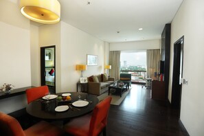 Appartement Exécutif, 2 chambres | Coin séjour