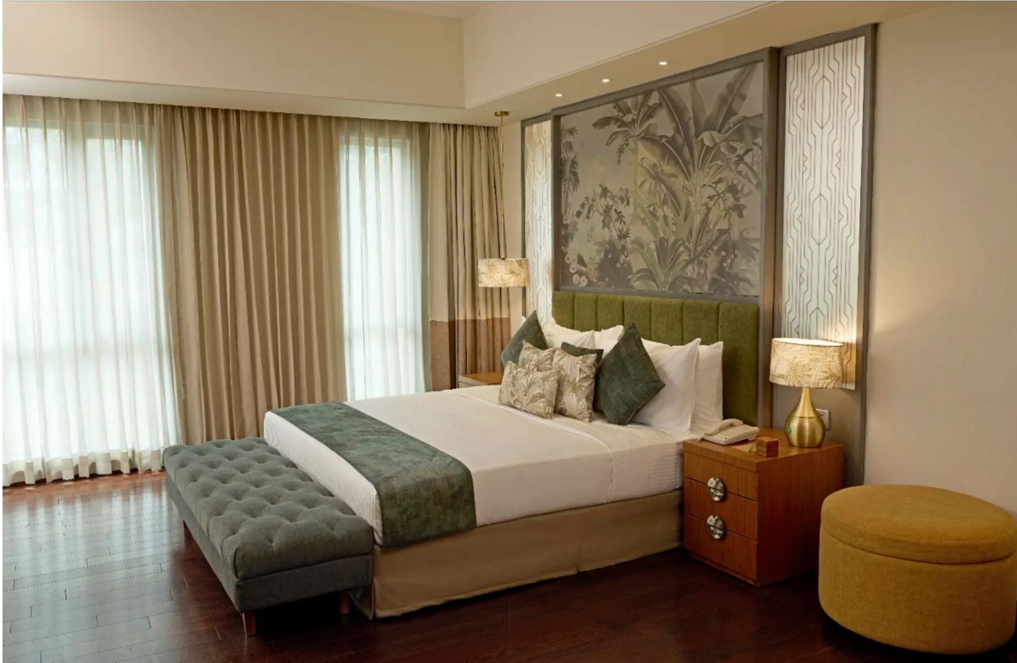 Club Studio | 1 bedroom, minibar, in-room safe, individually furnished