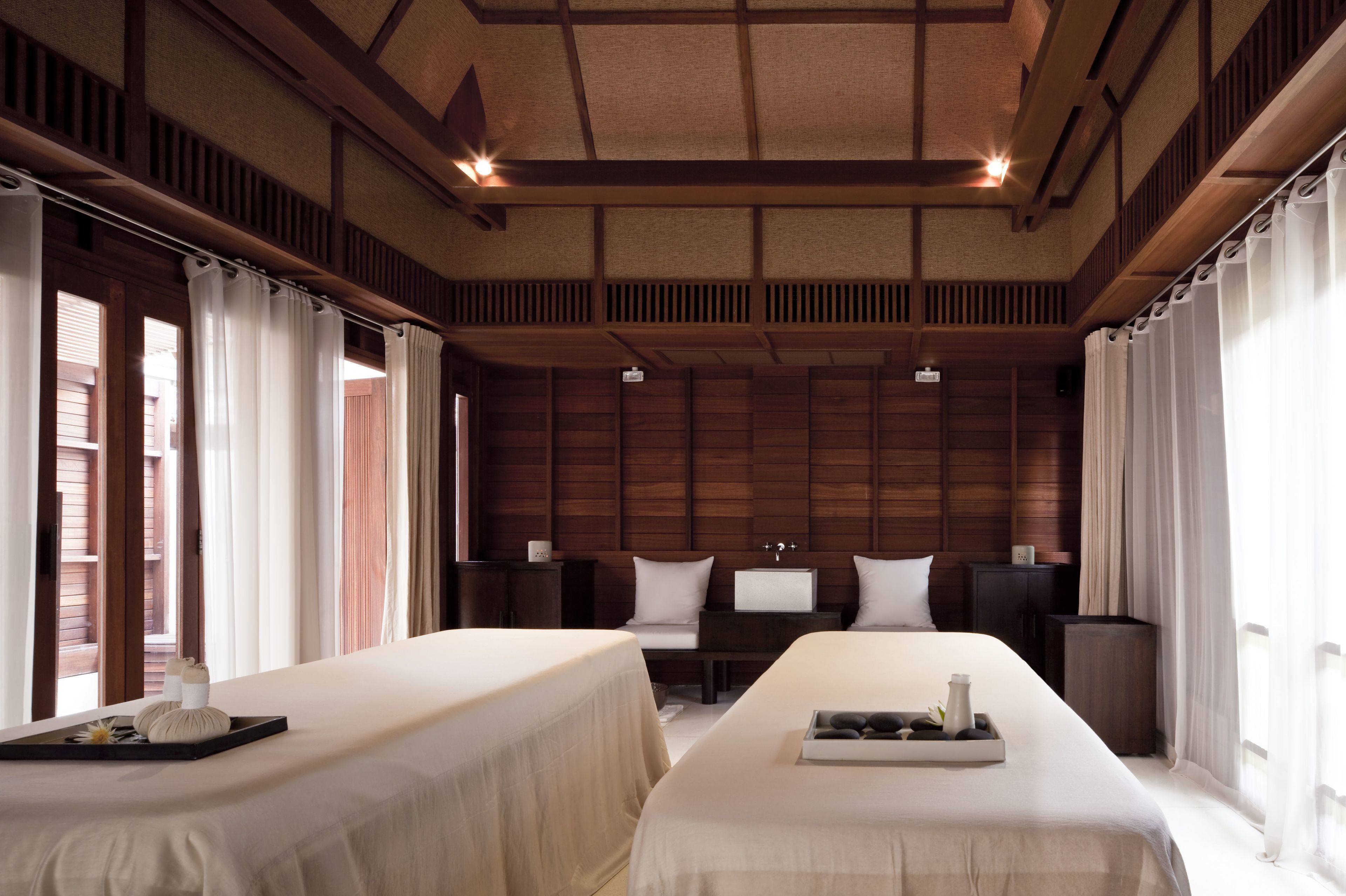 couples treatment room(s), hot tub, steam room, body treatments