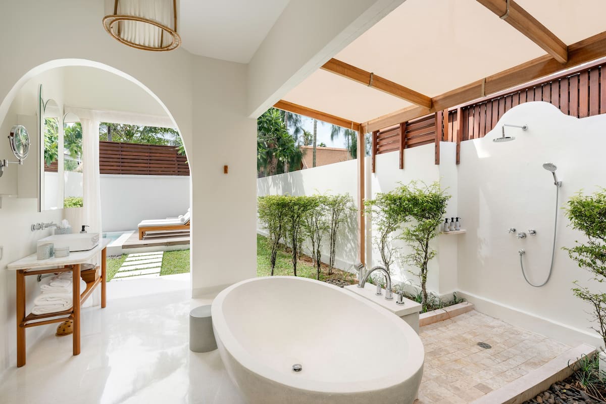 garden pool villa | bathroom | combined shower/bathtub, rainfall showerhead, free toiletries