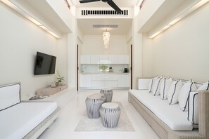 Ropa de cama de alta calidad, colchones Select Comfort y minibar 