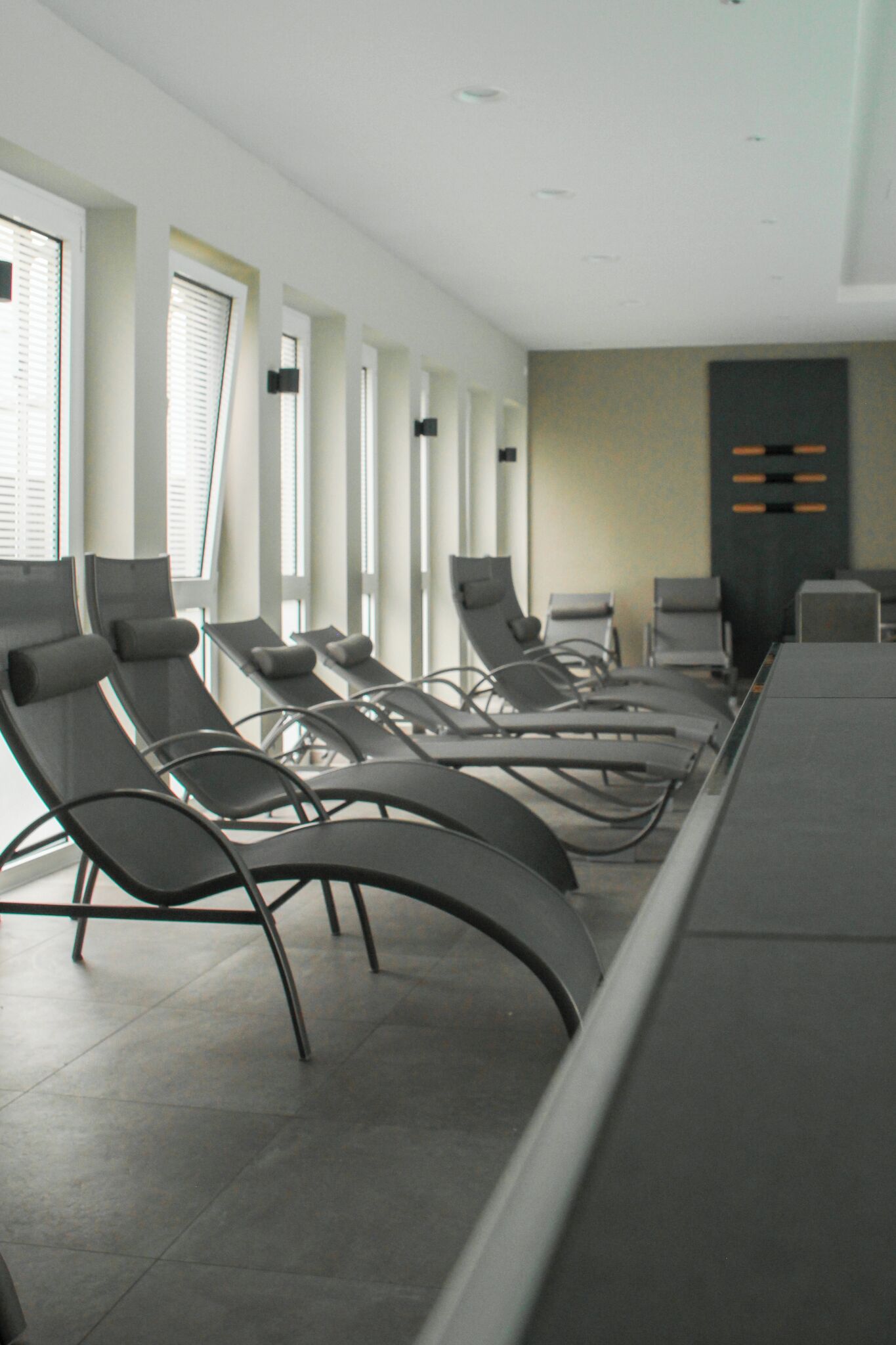 couples treatment room(s), sauna, hot tub, body treatments, body wraps