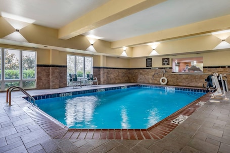 Indoor pool. Comfort Suites Vicksburg