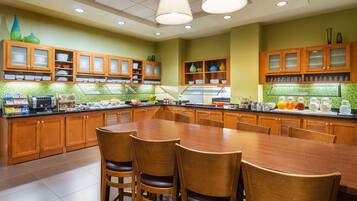 Free daily buffet breakfast