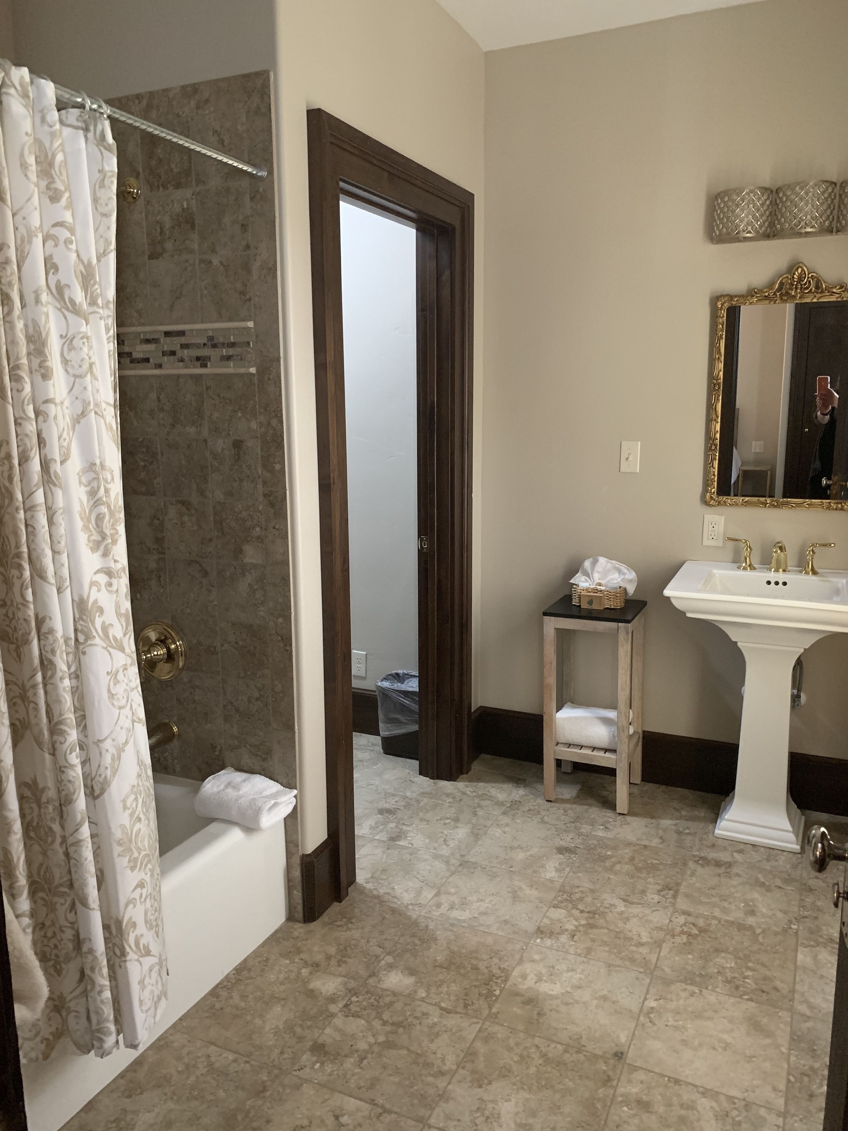 Chambre Classique, 1 très grand lit (Adults Only ) | Salle de bain