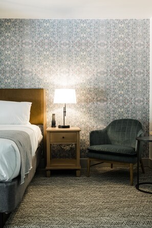 Iron/ironing board, free cribs/infant beds, free WiFi, bed sheets - Waynesville Inn and Golf Club, Tapestry Collection by Hilton (Waynesville)