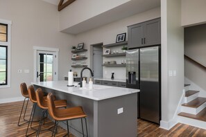 Småhus, 4 soverom | Oppholdsområde | TV