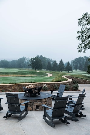 Terrace/patio - Waynesville Inn and Golf Club, Tapestry Collection by Hilton (Waynesville)