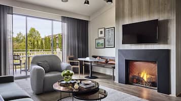 Luxury Room (Premier Suite) | Frette Italian sheets, premium bedding, minibar, in-room safe
