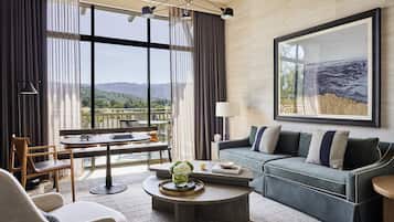 Suite ejecutiva (Rosewood) | Sábanas italianas Frette, ropa de cama de alta calidad y minibar