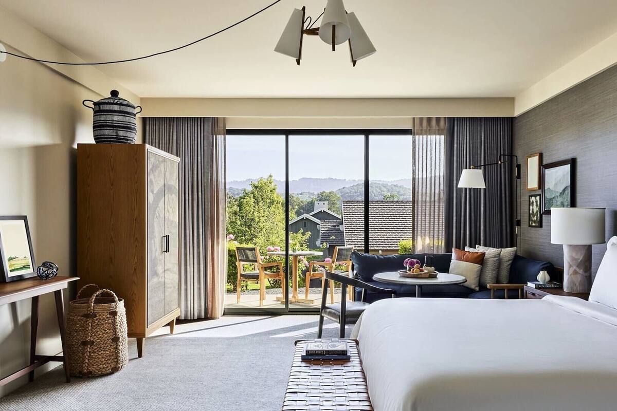 Frette Italian sheets, premium bedding, minibar, in-room safe