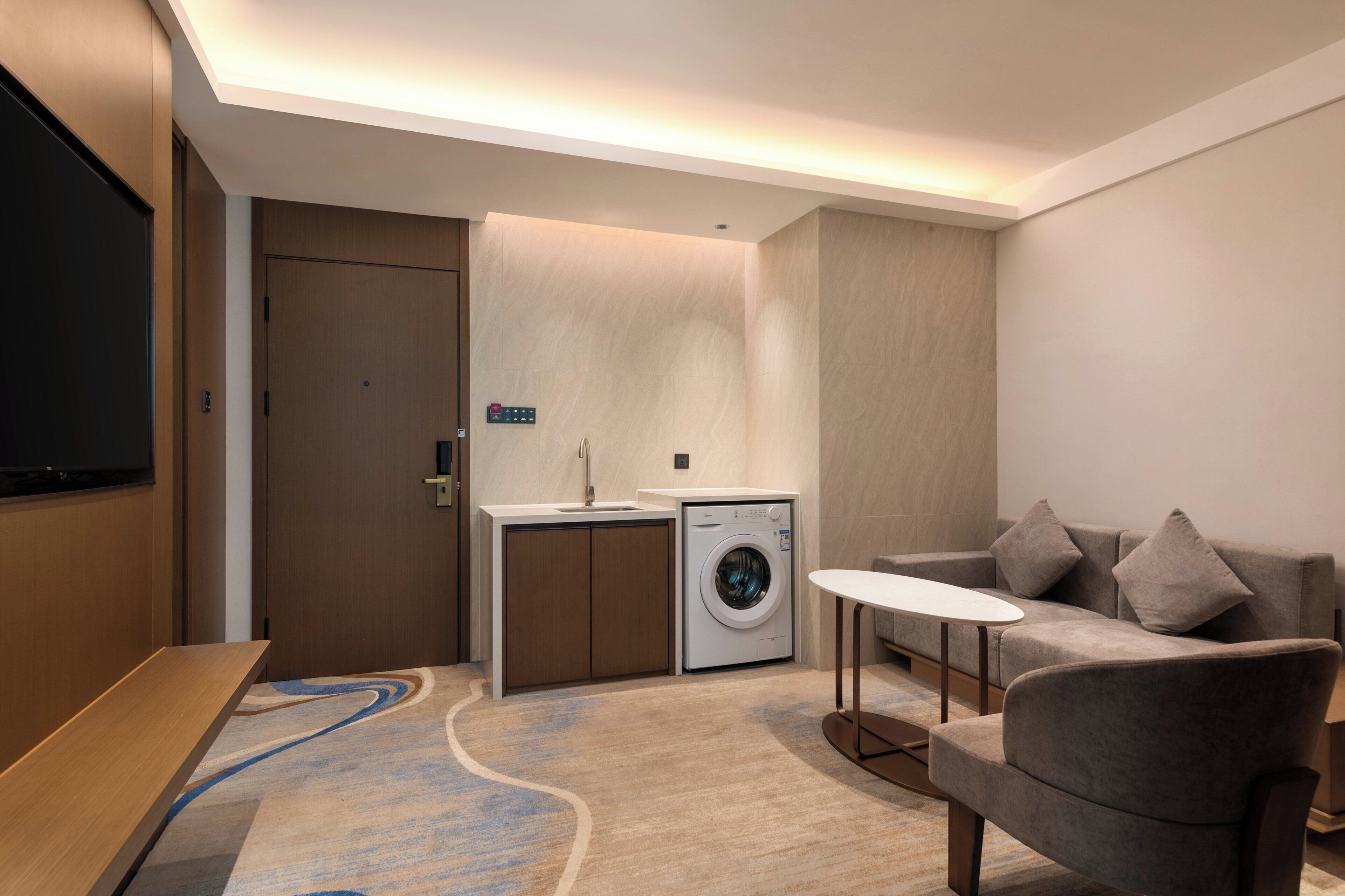 1 bedroom, premium bedding, pillow-top beds, minibar