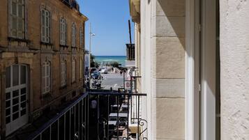 Superior kamer, uitzicht op zee | Uitzicht vanaf balkon