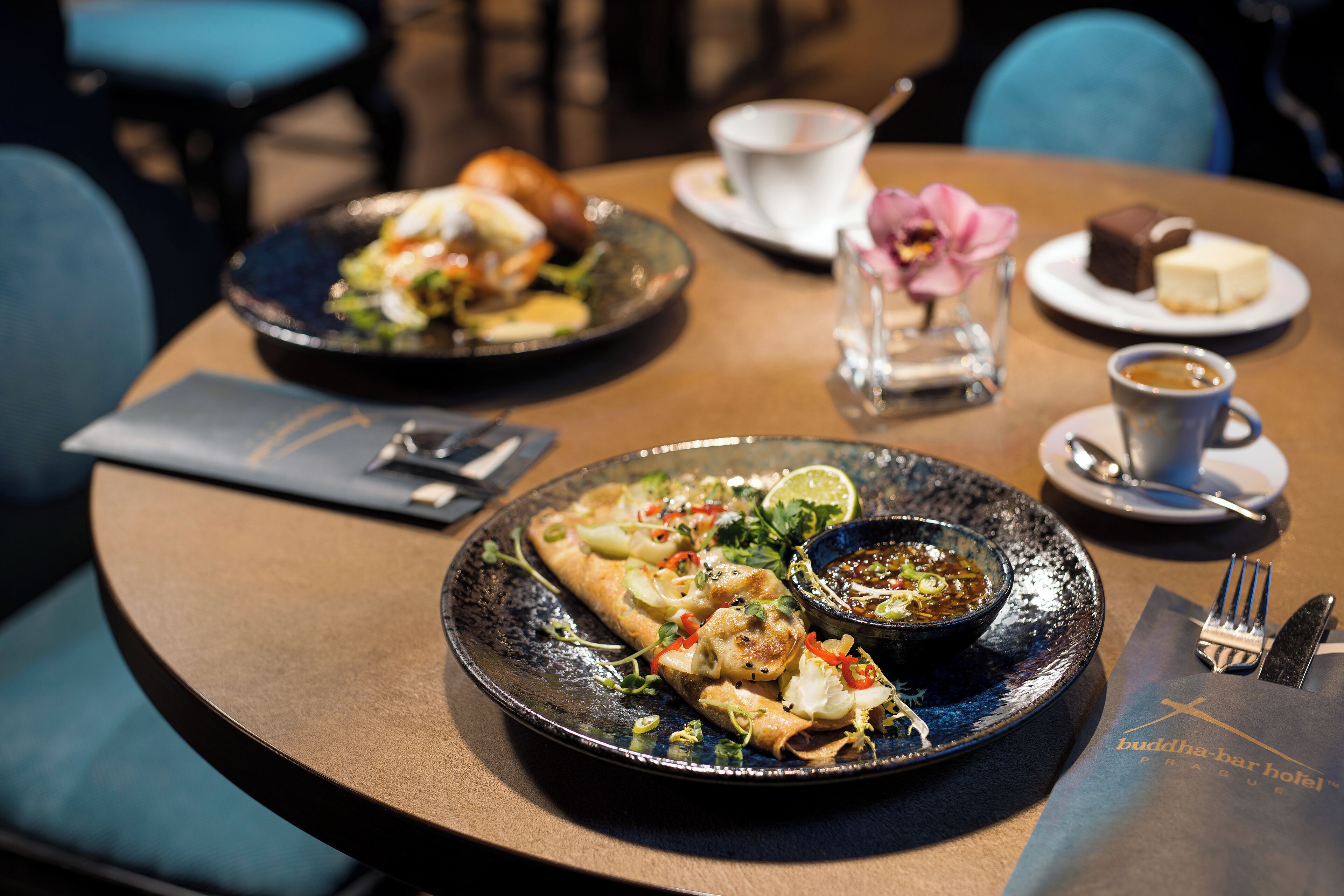 breakfast (eur 20 per person)