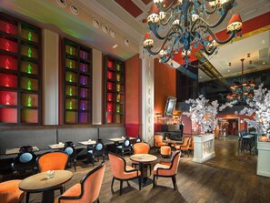 Breakfast, lunch and dinner served