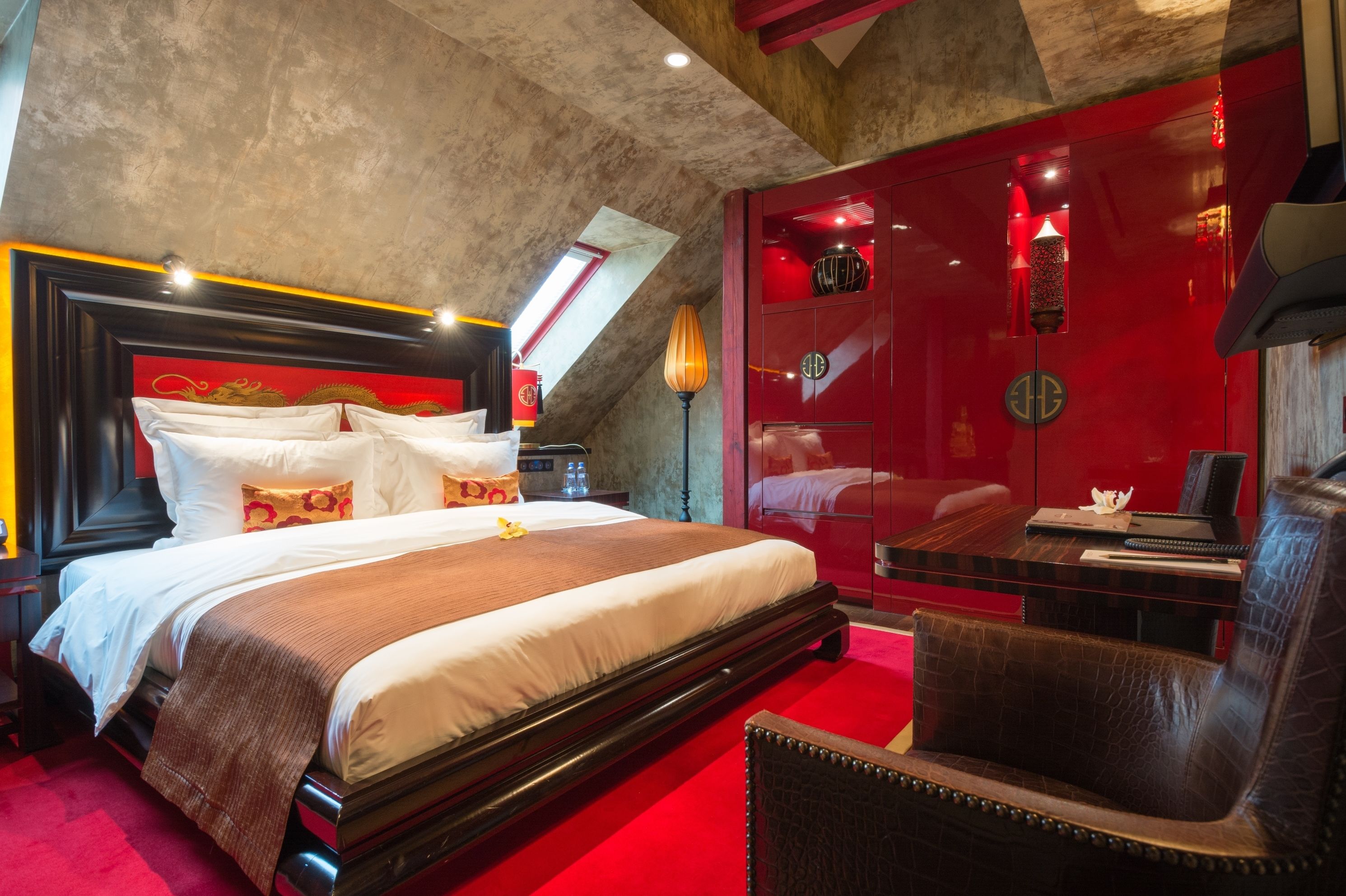 superior room | premium bedding, tempur-pedic beds, minibar, in-room safe