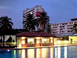 Outdoor pool, pool umbrellas
